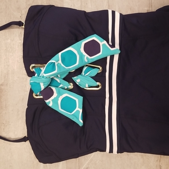 💕TRINA TURK💕 Made in the Shade Bandeau One-Piece Swimsuit Lace Up 0 NWT - Picture 9 of 12